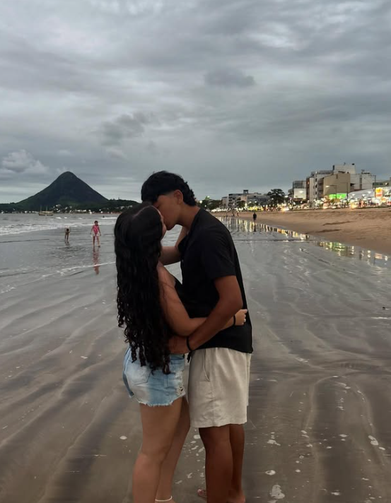 Foto com minha namorada na praia